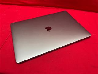 Apple Macbook Pro 16